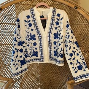 R. Vivimos blue and white jacket NWT